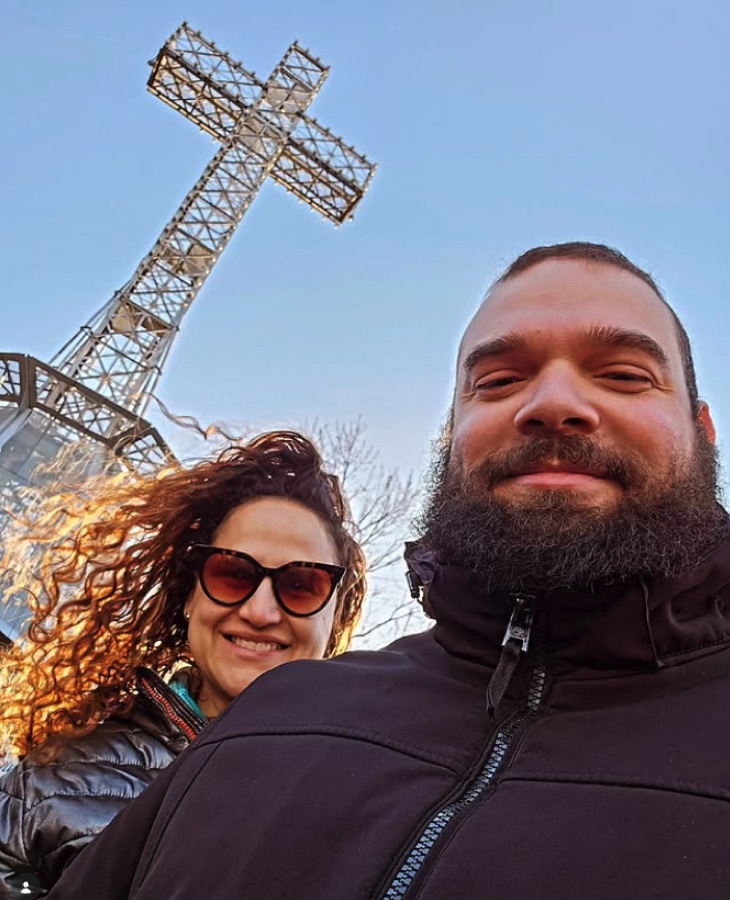 Tchaina e Rafael na cruz do Mont-Royal